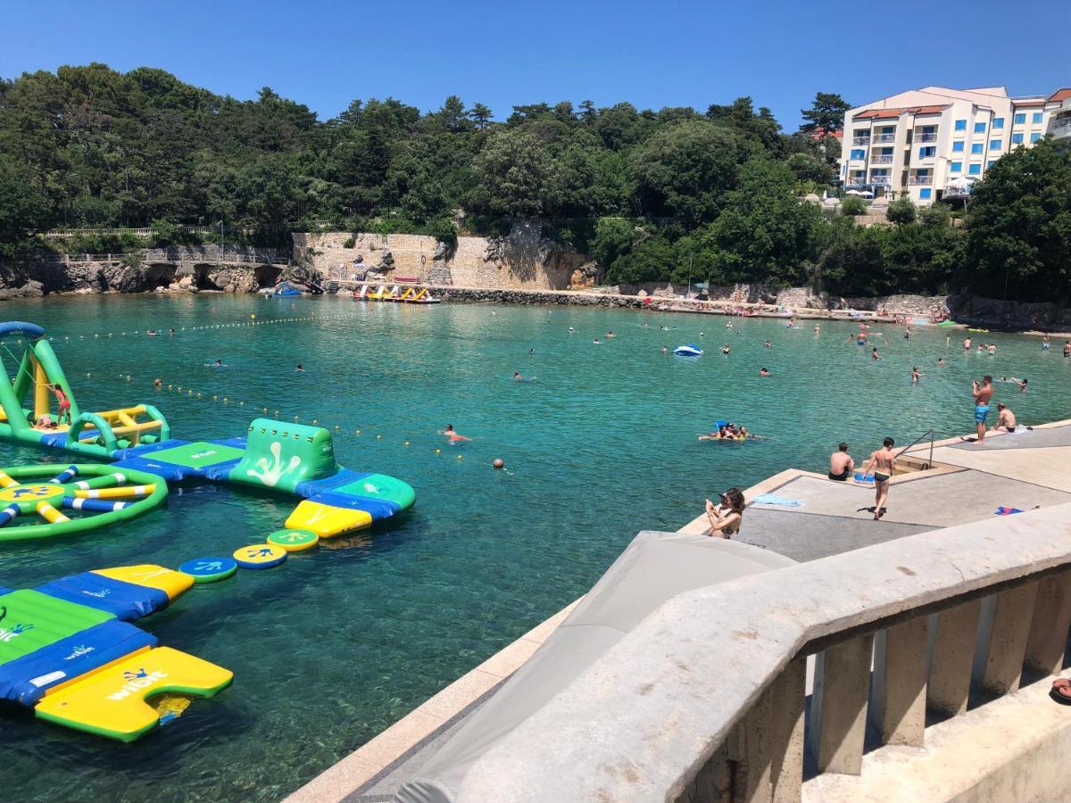 Apartments Bogdanic Krk I Krk Town Buitenkant foto